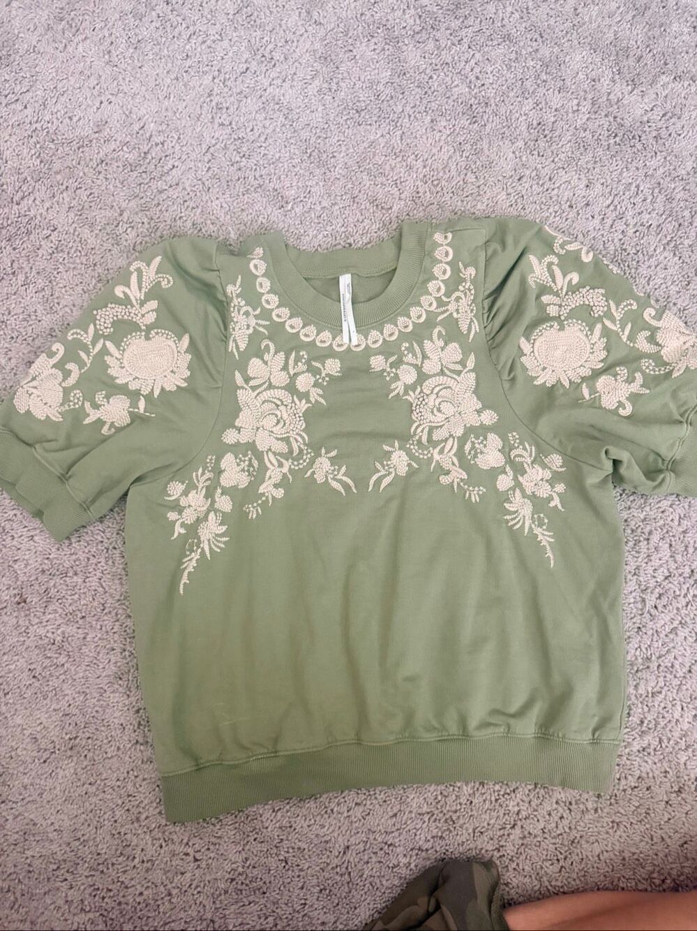 Anthropologie Sage Green Embroidered Short Sleeve Sweatshirt Top Floral Large L
